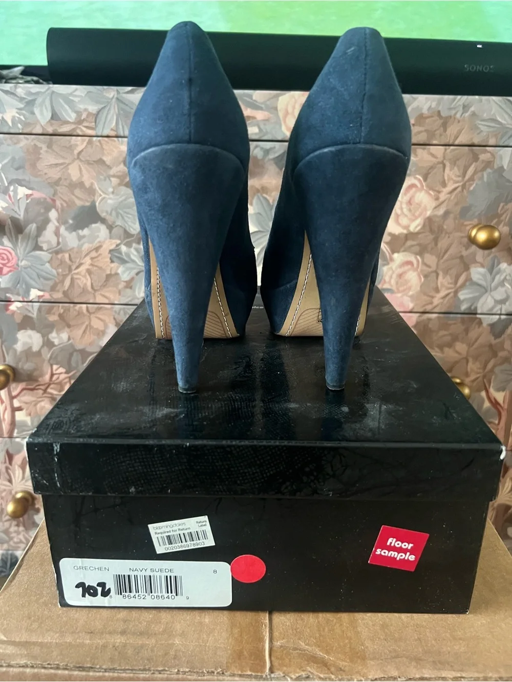 Dolce Vita elegant navy
